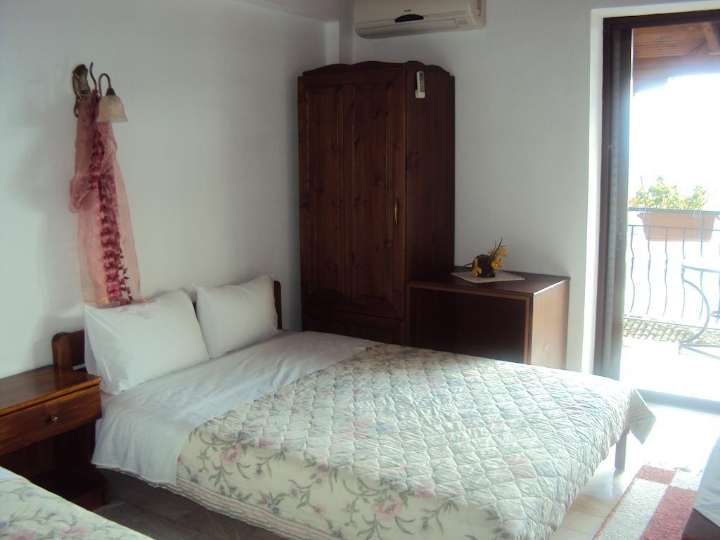 Vassilis Guesthouse Rapsáni 部屋 写真