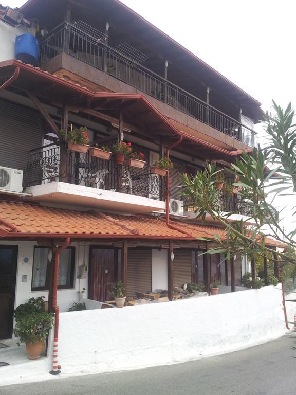 Vassilis Guesthouse Rapsáni エクステリア 写真
